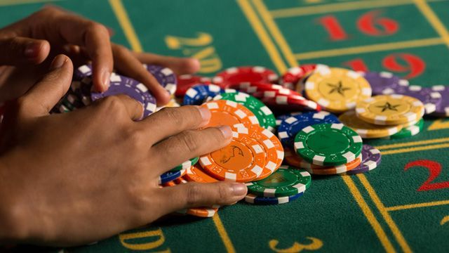 Lucky pkr 666 کھلاڑیوں کے لیے لائیو کیسینو سیکشن